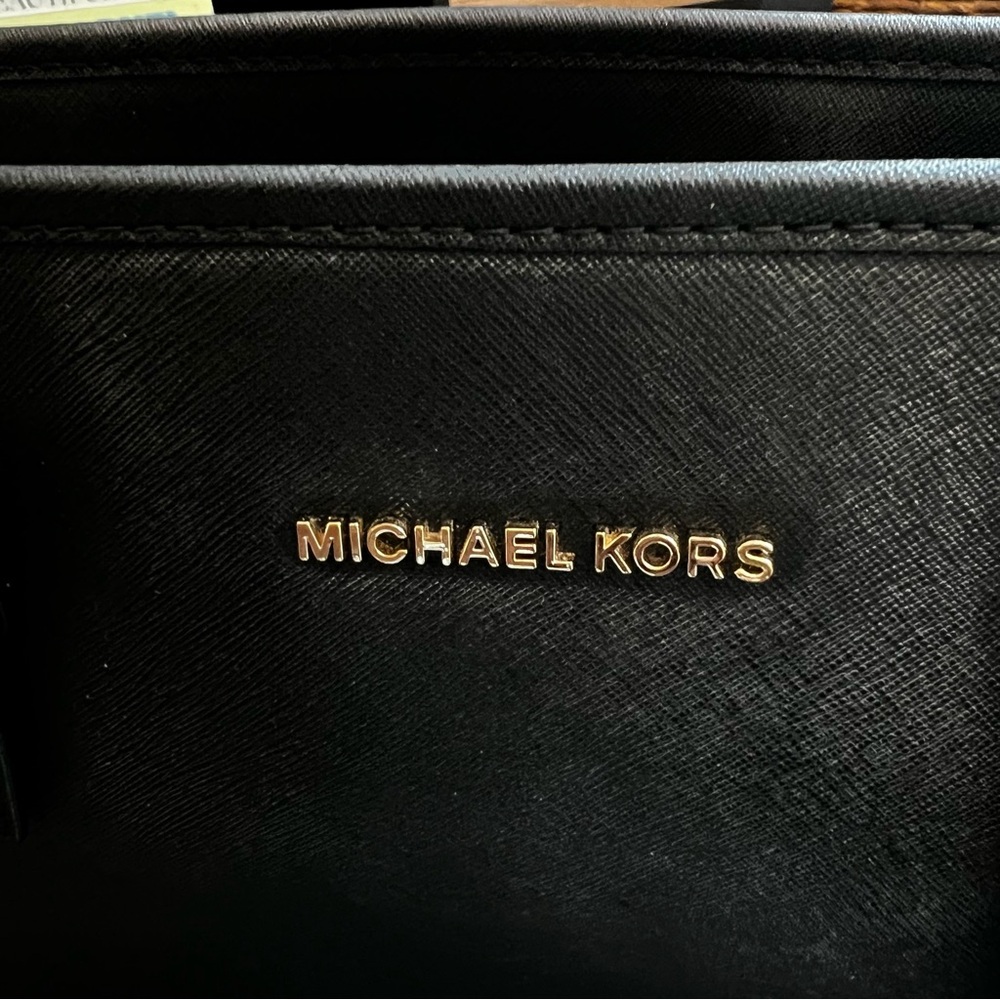 Michael Kors Quinn Large East West Top Zip Tote Bag - Picture 4 of 14